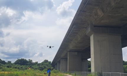 無人機搭配AI影像辨識，提升橋梁維護管理數位效能