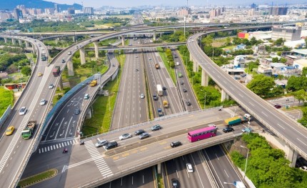 AI結合無人機精進高速公路容量分析，運研所完成手冊修訂及軟體更新 