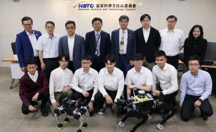台灣自主研發AI機器狗首次發表，加速導入場域解決缺工問題