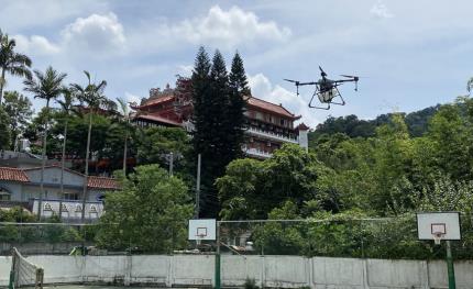 北市瑠公國中校園防疫消毒　無人機派上用場