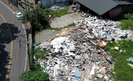 中市環保局科技監控非法棄置熱區，打擊環保犯罪