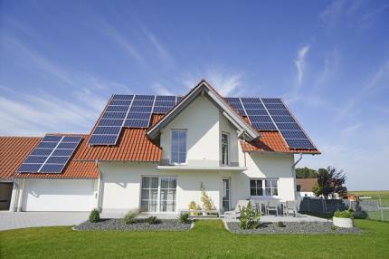 中央政府率先在全台公有房舍屋頂裝置太陽能系統