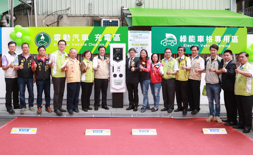 臺南東區大學路「智慧、綠能」停車場正式啟用