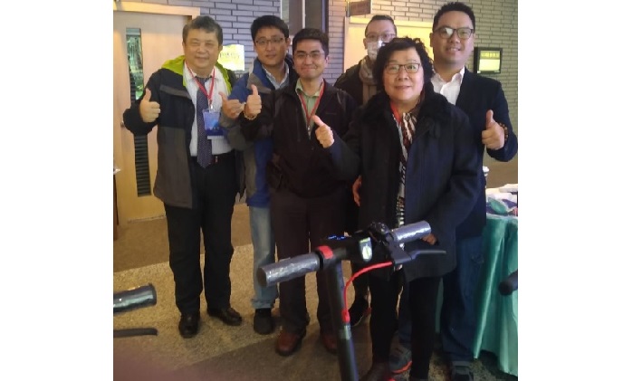 「2020亞洲無線充電週」太陽能儲能櫃驅動的「電動滑板車綠能無線充電系統」成全場亮點!